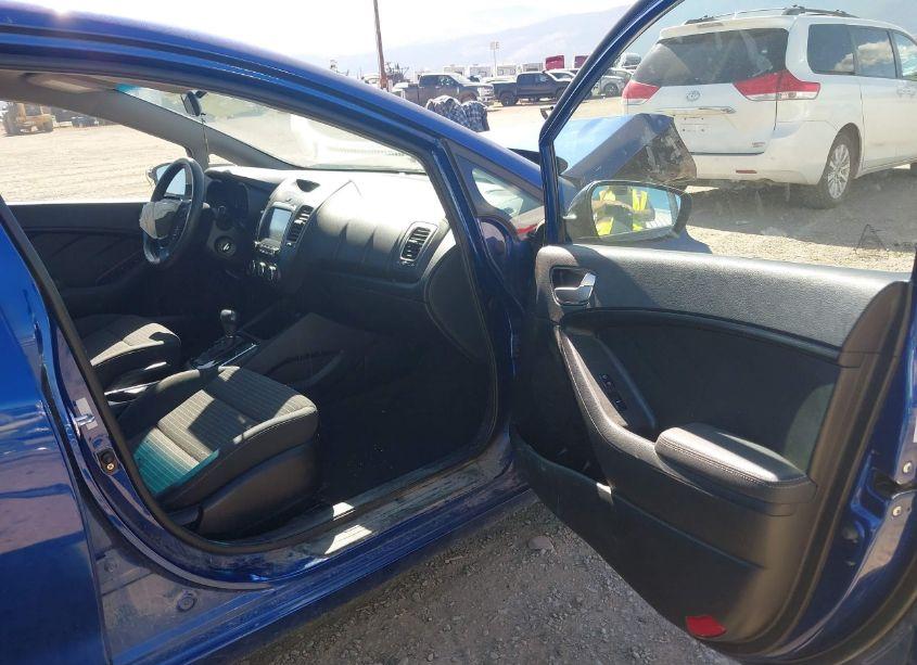 Photo 5 of 2018 Kia Forte LX (VIN 3KPFL4A78JE224341)