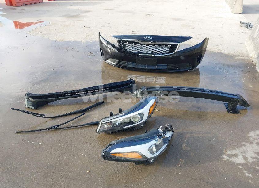 Photo 12 of 2018 Kia Forte LX (VIN 3KPFL4A78JE277976)