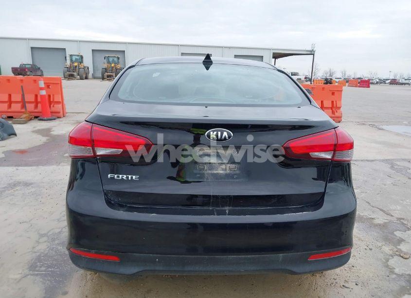 Photo 17 of 2018 Kia Forte LX (VIN 3KPFL4A78JE277976)