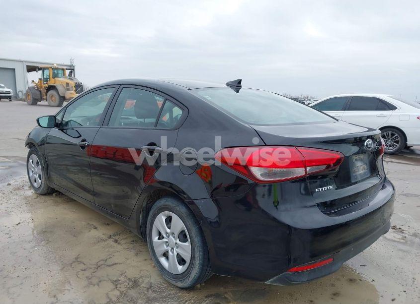 Photo 3 of 2018 Kia Forte LX (VIN 3KPFL4A78JE277976)