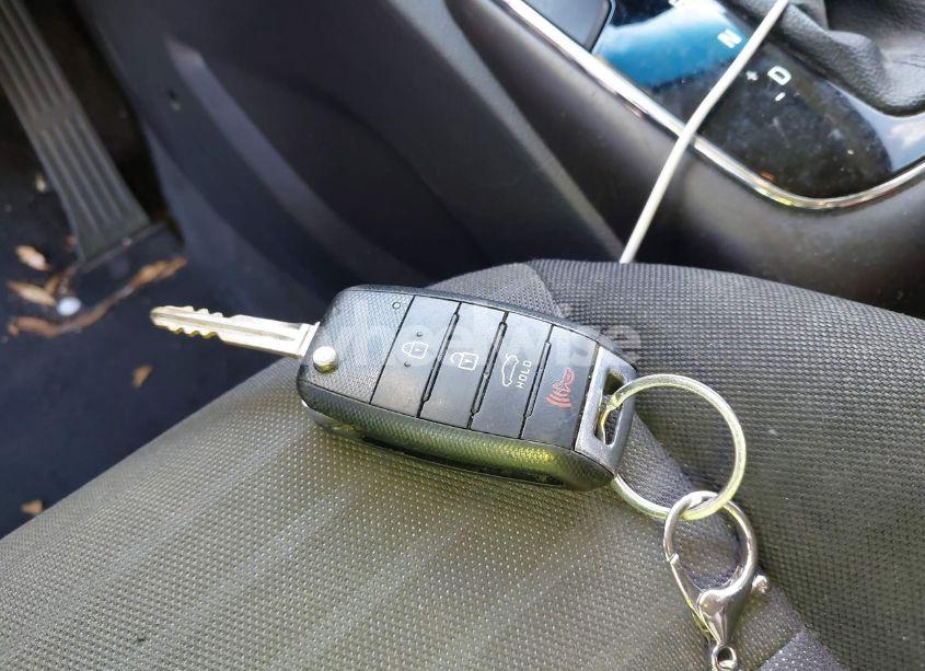 Photo 11 of 2017 Kia Forte S (VIN 3KPFL4A79HE025499)