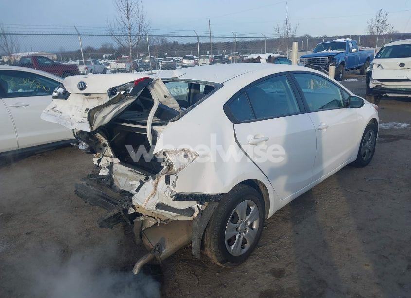 Photo 4 of 2017 Kia Forte LX (VIN 3KPFL4A79HE081555)