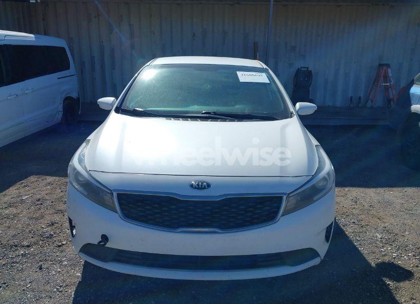 Photo 12 of 2017 Kia Forte LX (VIN 3KPFL4A79HE084567)