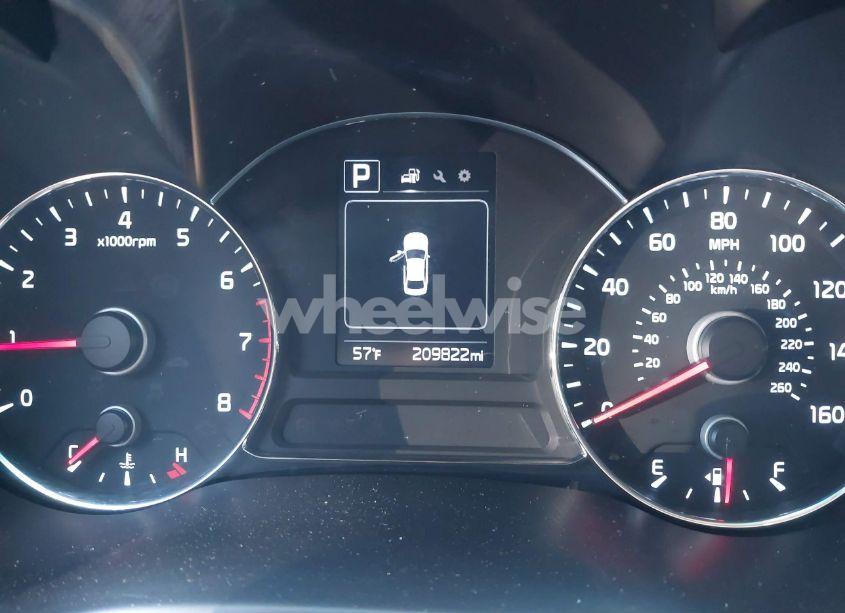 Photo 7 of 2017 Kia Forte LX (VIN 3KPFL4A79HE084567)