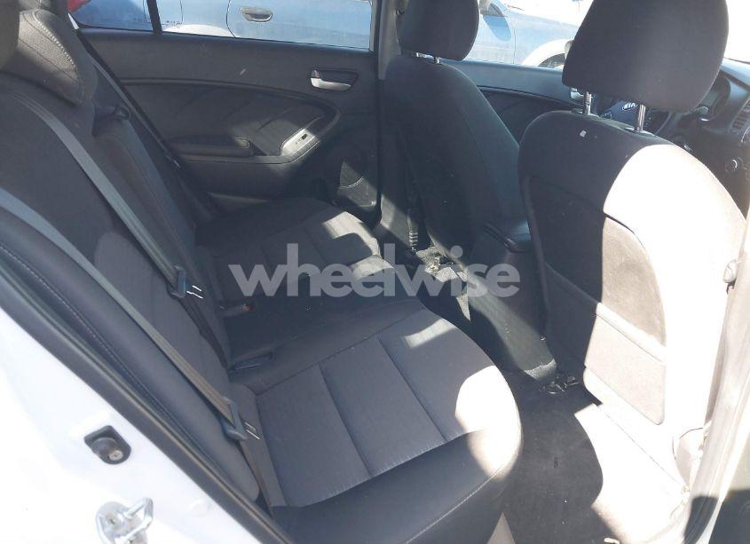 Photo 8 of 2017 Kia Forte LX (VIN 3KPFL4A79HE084567)