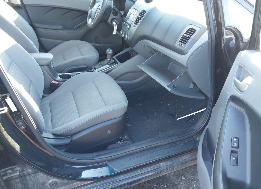 Photo 5 of 2017 Kia Forte LX (VIN 3KPFL4A79HE087937)