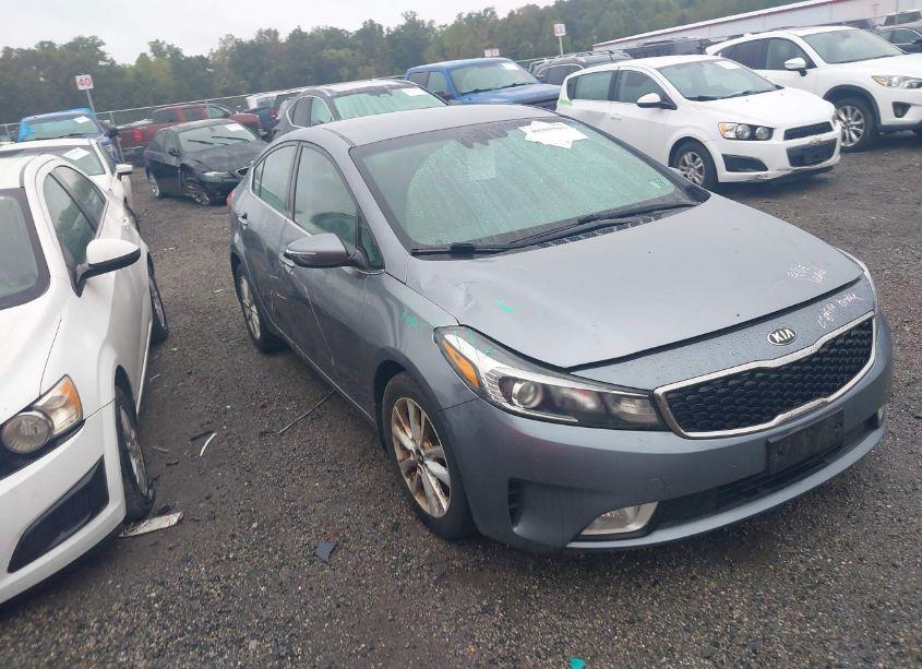 2017 Kia Forte S (VIN 3KPFL4A79HE111931) main photo