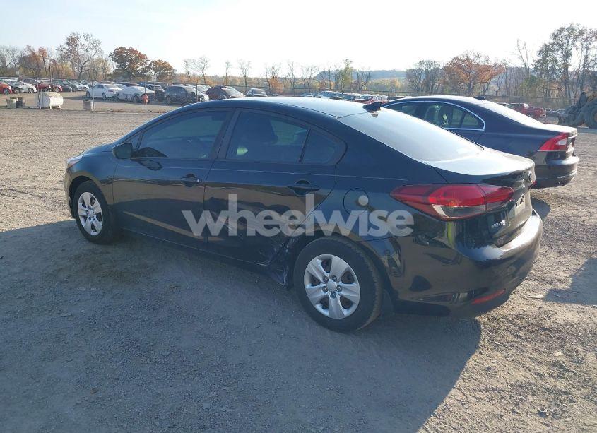 Photo 3 of 2017 Kia Forte LX (VIN 3KPFL4A79HE116028)