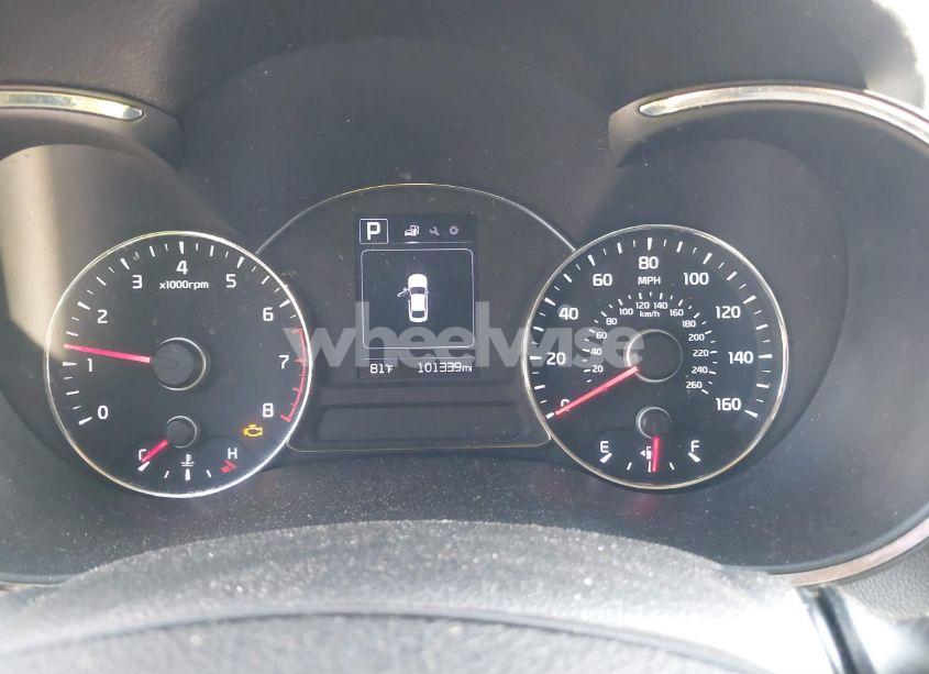 Photo 7 of 2017 Kia Forte LX (VIN 3KPFL4A79HE116028)