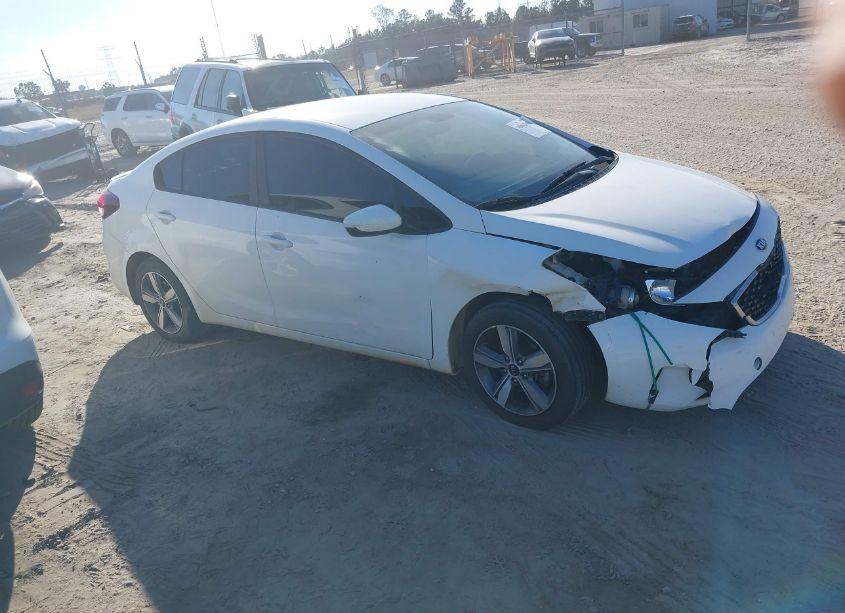 2018 Kia Forte S (VIN 3KPFL4A79JE215180) main photo