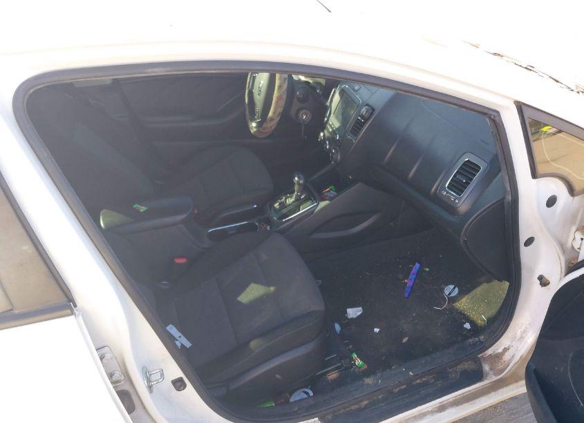 Photo 5 of 2018 Kia Forte S (VIN 3KPFL4A79JE215180)