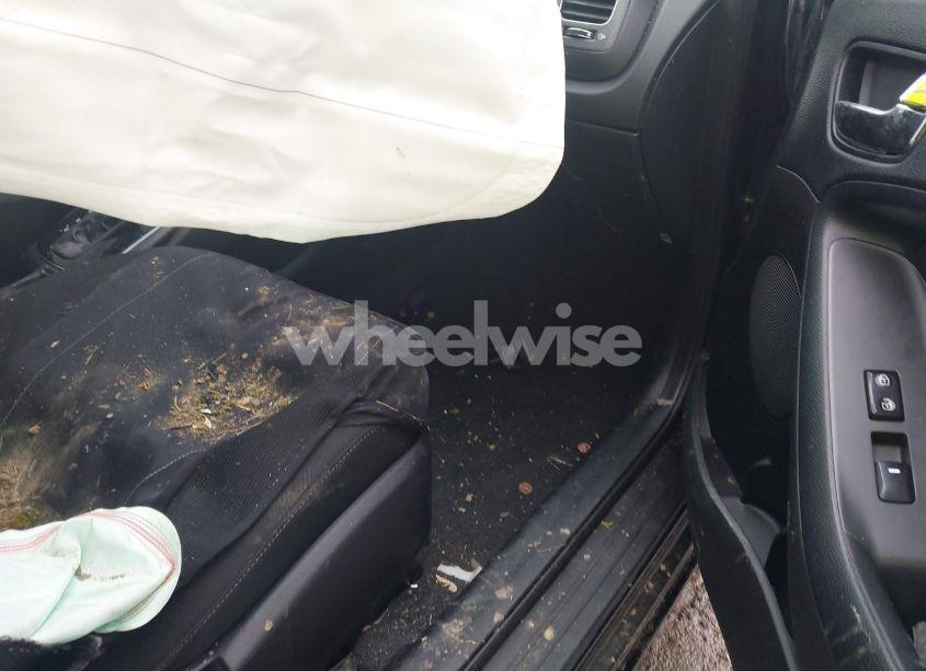 Photo 5 of 2018 Kia Forte S (VIN 3KPFL4A79JE219603)