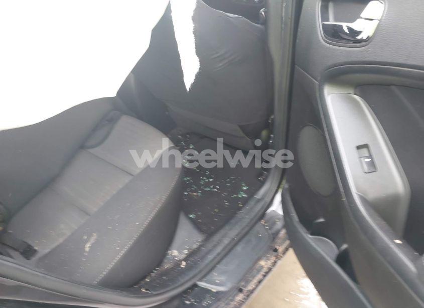 Photo 8 of 2018 Kia Forte S (VIN 3KPFL4A79JE219603)