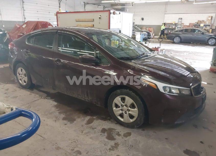 2018 Kia Forte LX (VIN 3KPFL4A79JE251337) main photo