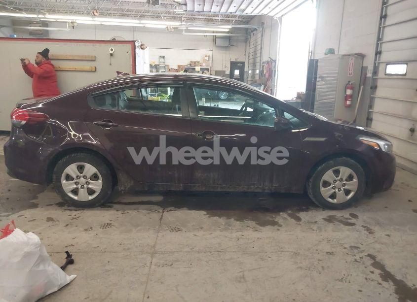 Photo 14 of 2018 Kia Forte LX (VIN 3KPFL4A79JE251337)