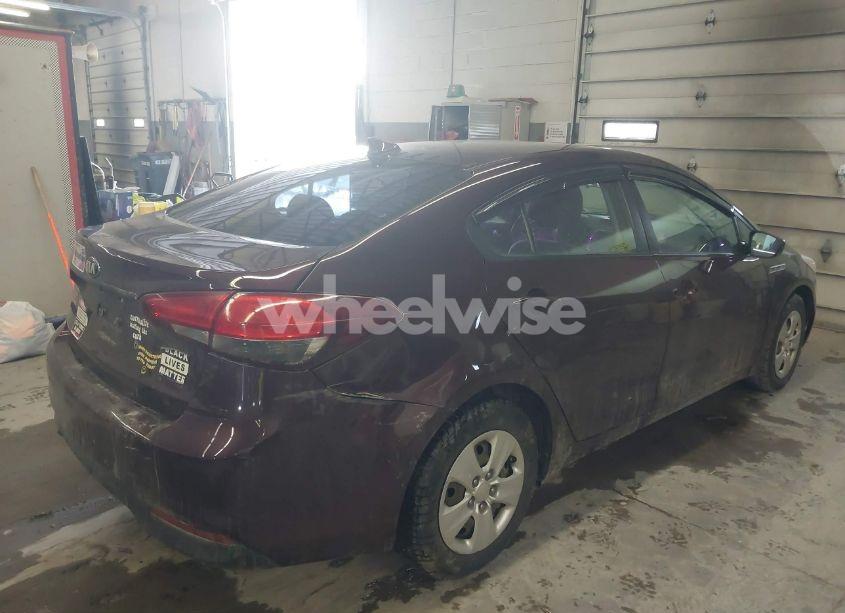 Photo 4 of 2018 Kia Forte LX (VIN 3KPFL4A79JE251337)