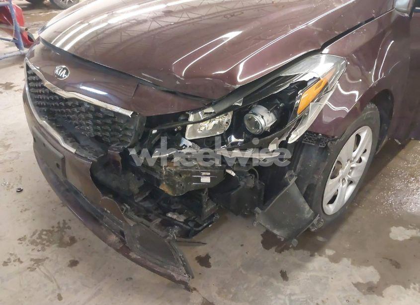 Photo 6 of 2018 Kia Forte LX (VIN 3KPFL4A79JE251337)