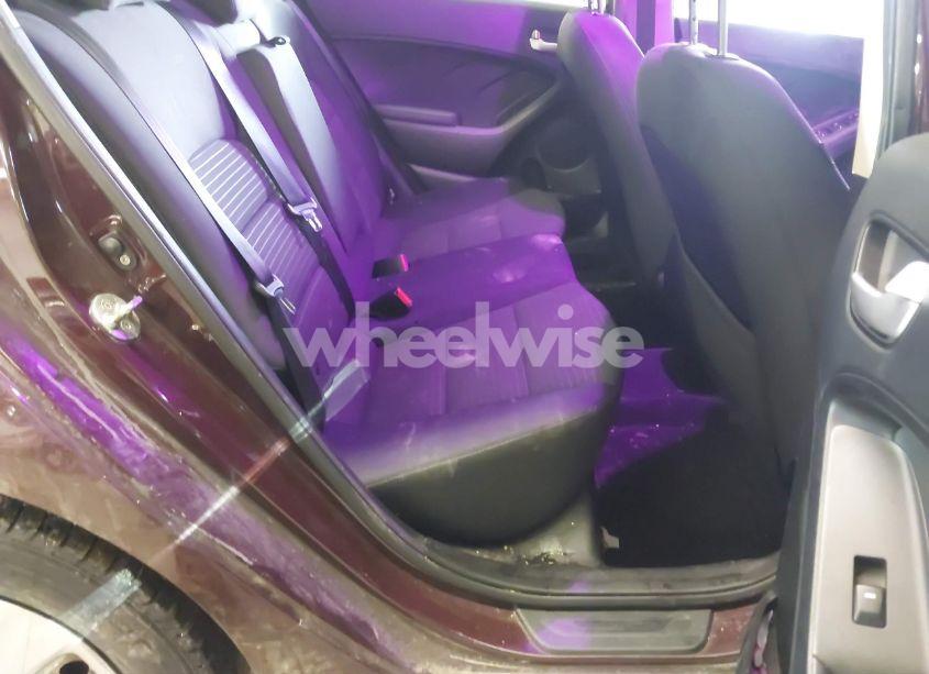 Photo 8 of 2018 Kia Forte LX (VIN 3KPFL4A79JE251337)