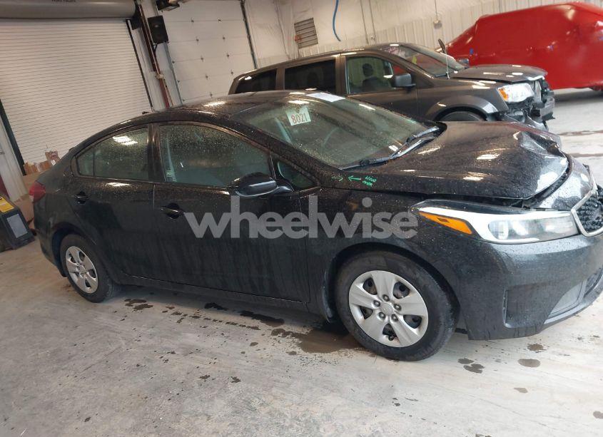 Photo 13 of 2018 Kia Forte LX (VIN 3KPFL4A79JE263858)