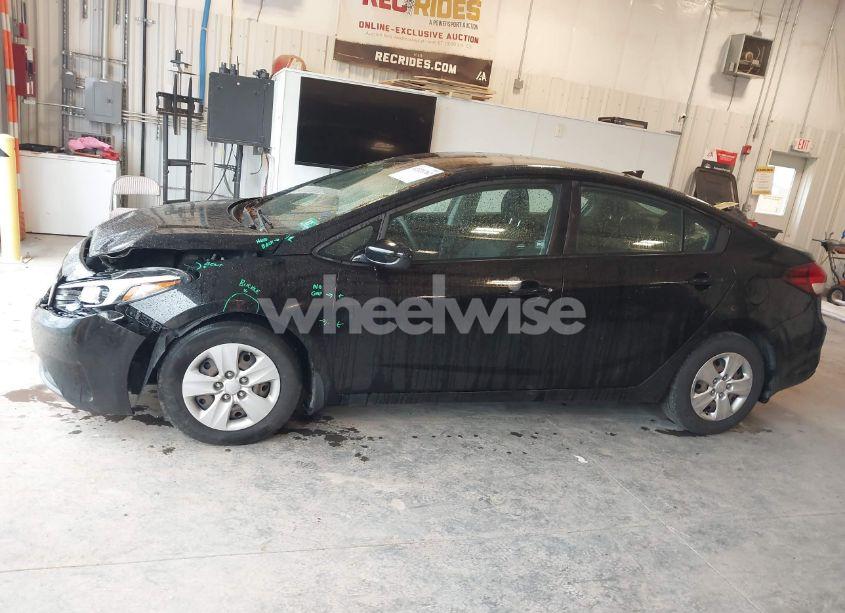 Photo 14 of 2018 Kia Forte LX (VIN 3KPFL4A79JE263858)