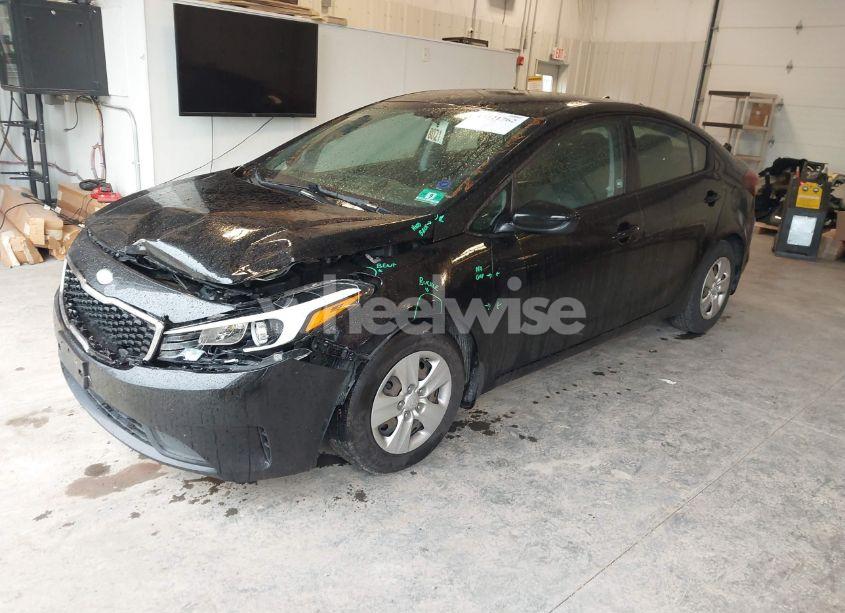 Photo 2 of 2018 Kia Forte LX (VIN 3KPFL4A79JE263858)