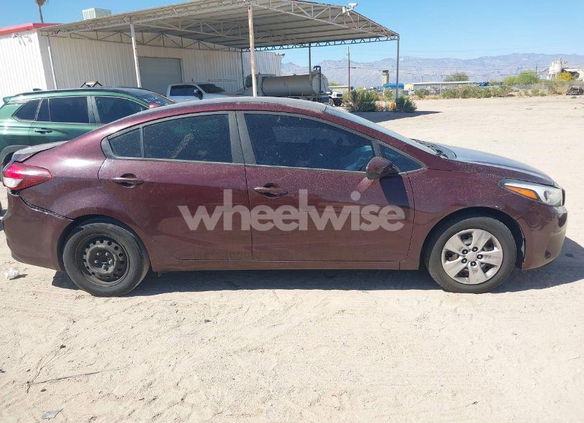 Photo 13 of 2017 Kia Forte LX (VIN 3KPFL4A7XHE059242)