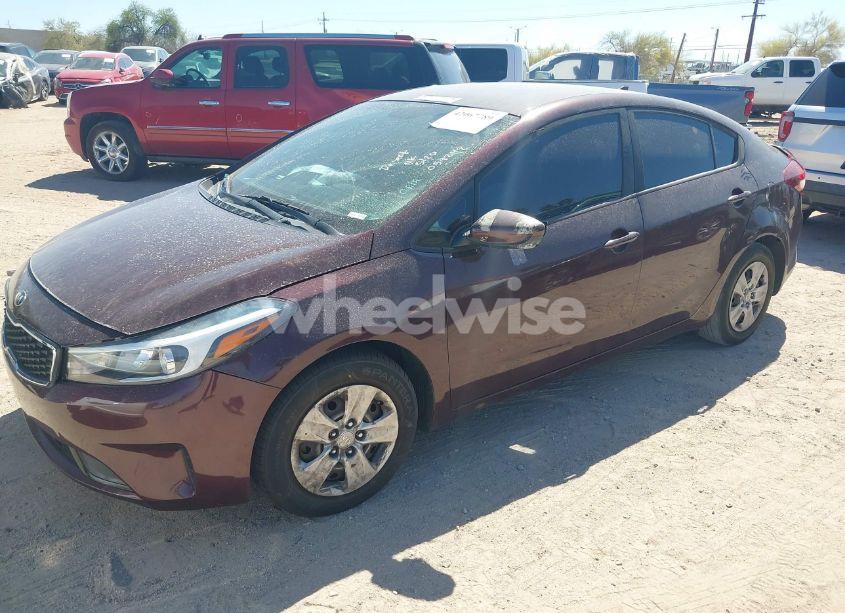 Photo 2 of 2017 Kia Forte LX (VIN 3KPFL4A7XHE059242)