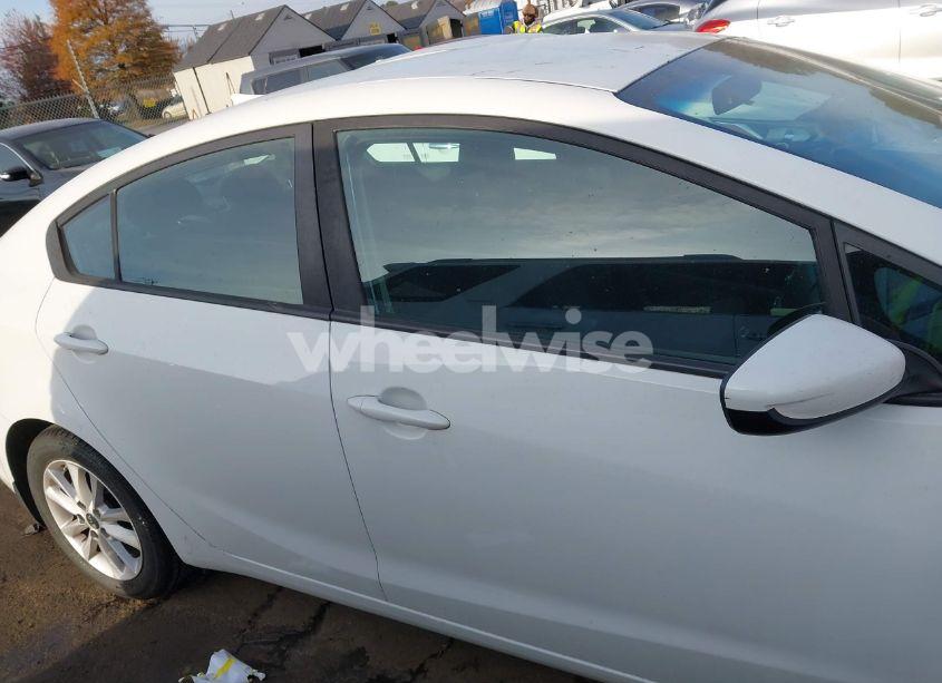 Photo 13 of 2017 Kia Forte S (VIN 3KPFL4A7XHE096520)