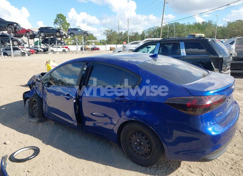 Photo 14 of 2017 Kia Forte LX (VIN 3KPFL4A7XHE110433)