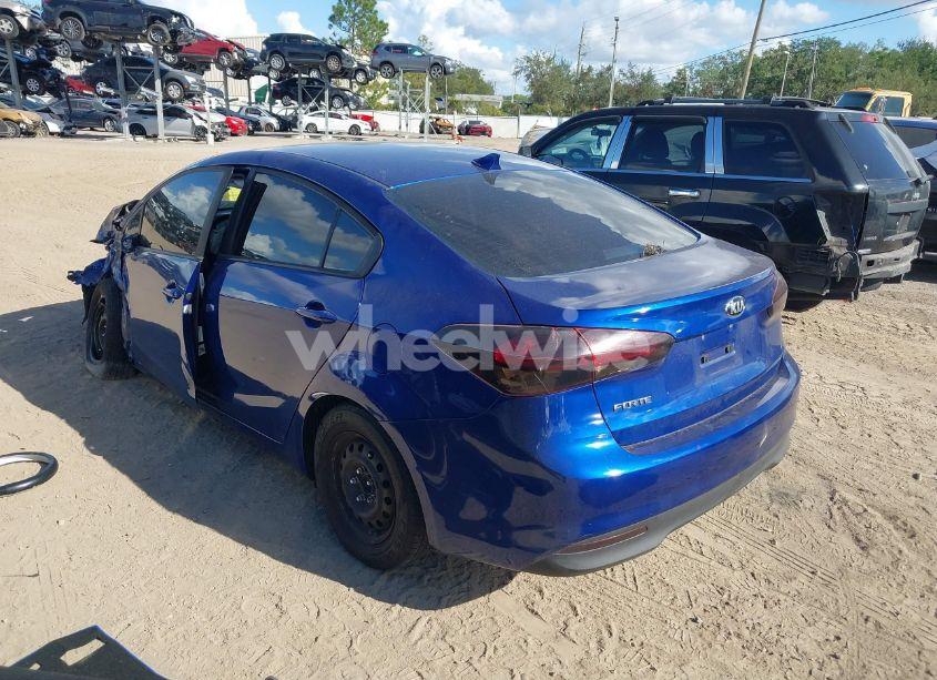 Photo 3 of 2017 Kia Forte LX (VIN 3KPFL4A7XHE110433)