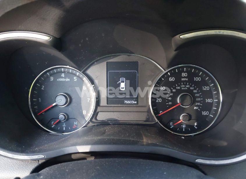 Photo 7 of 2017 Kia Forte LX (VIN 3KPFL4A7XHE110433)