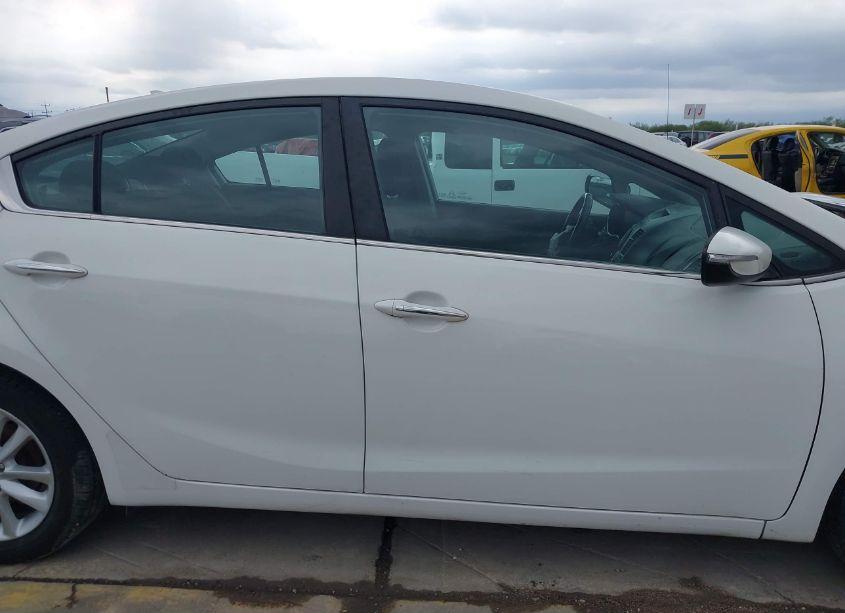 Photo 13 of 2017 Kia Forte S (VIN 3KPFL4A7XHE140922)