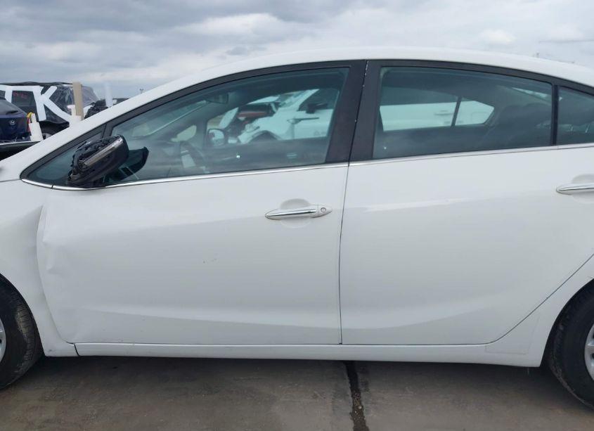 Photo 14 of 2017 Kia Forte S (VIN 3KPFL4A7XHE140922)