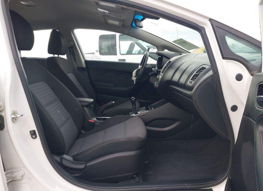 Photo 5 of 2017 Kia Forte S (VIN 3KPFL4A7XHE140922)