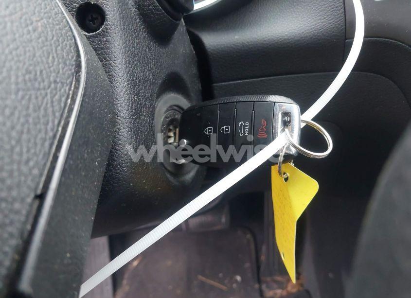 Photo 11 of 2017 Kia Forte LX (VIN 3KPFL4A7XHE145375)