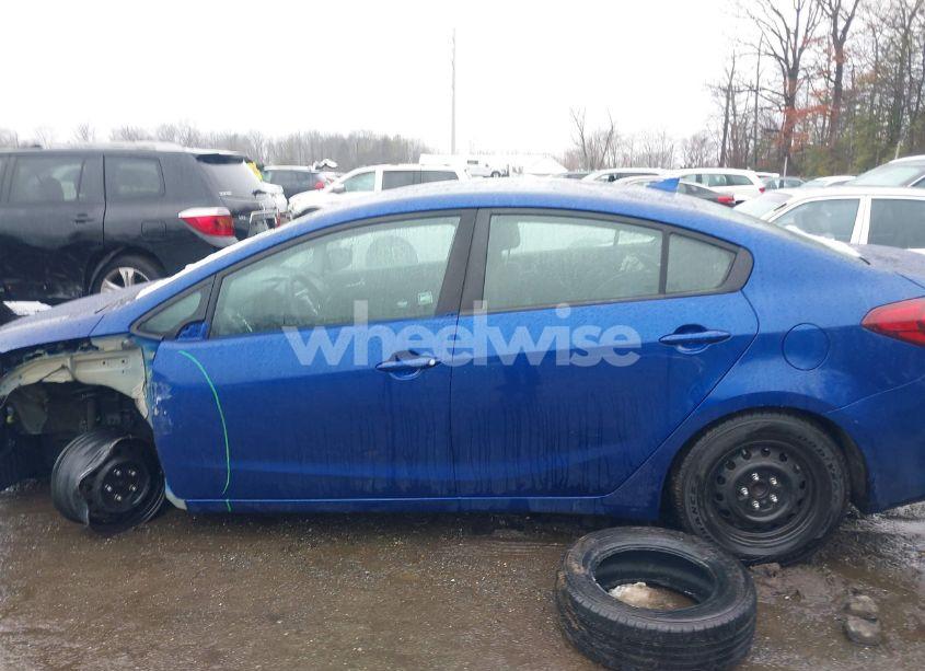 Photo 14 of 2017 Kia Forte LX (VIN 3KPFL4A7XHE145375)