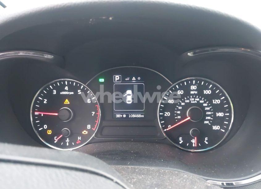 Photo 7 of 2017 Kia Forte LX (VIN 3KPFL4A7XHE145375)