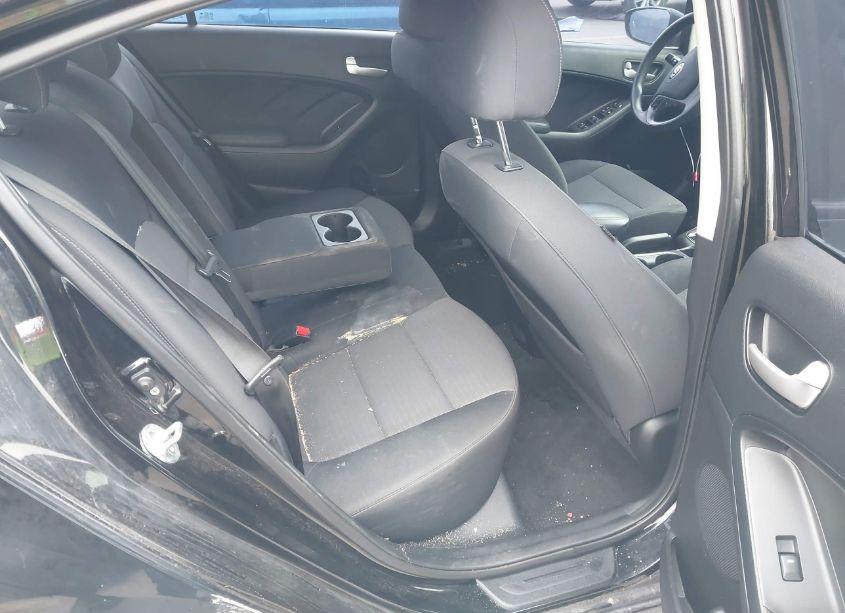 Photo 8 of 2017 Kia Forte LX (VIN 3KPFL4A7XHE150897)