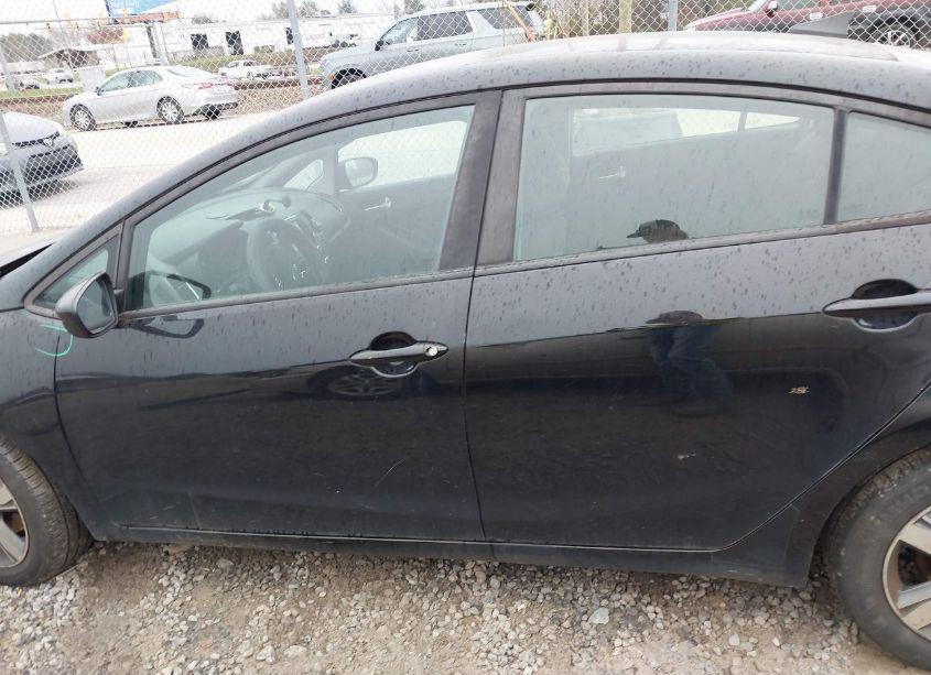 Photo 14 of 2018 Kia Forte LX (VIN 3KPFL4A7XJE170976)