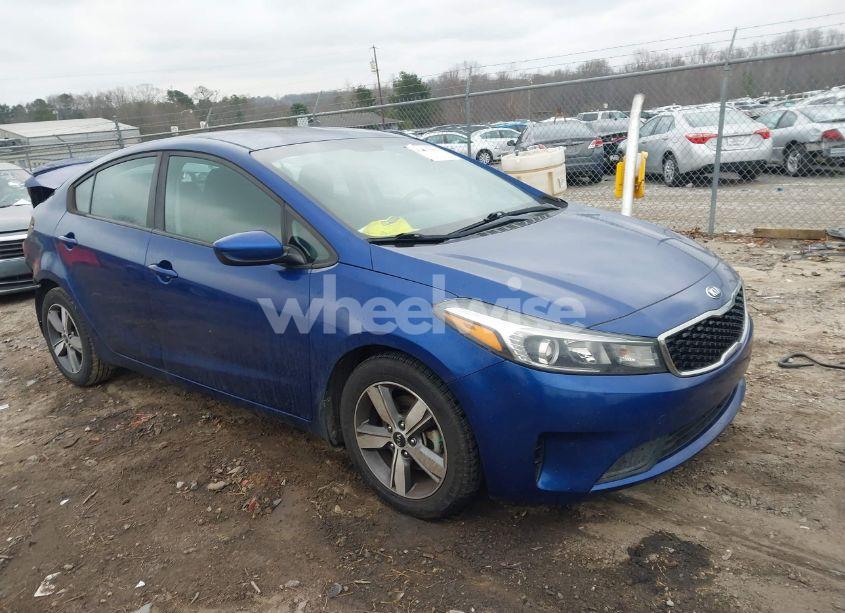 2018 Kia Forte S (VIN 3KPFL4A7XJE192332) main photo