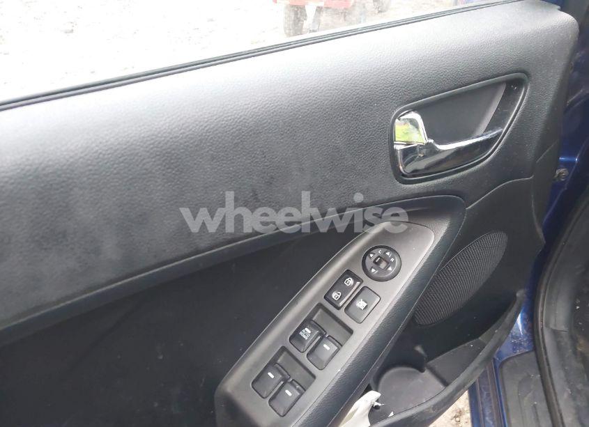 Photo 19 of 2018 Kia Forte S (VIN 3KPFL4A7XJE192332)