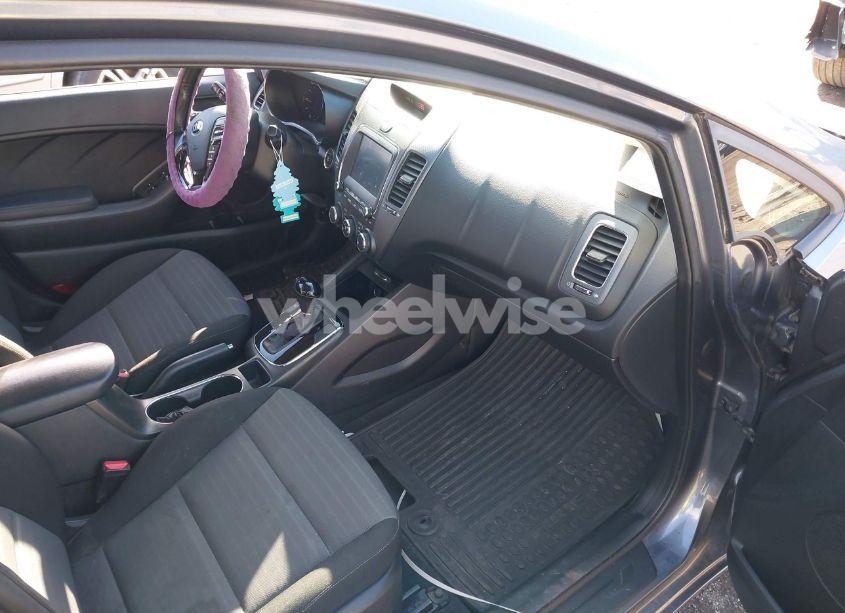 Photo 5 of 2018 Kia Forte S (VIN 3KPFL4A7XJE195604)