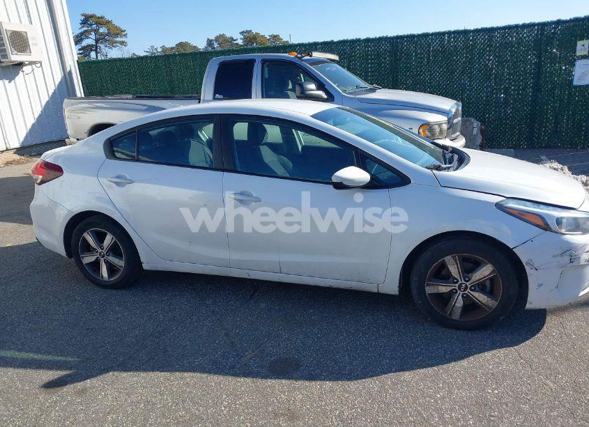 Photo 13 of 2018 Kia Forte LX (VIN 3KPFL4A7XJE246034)