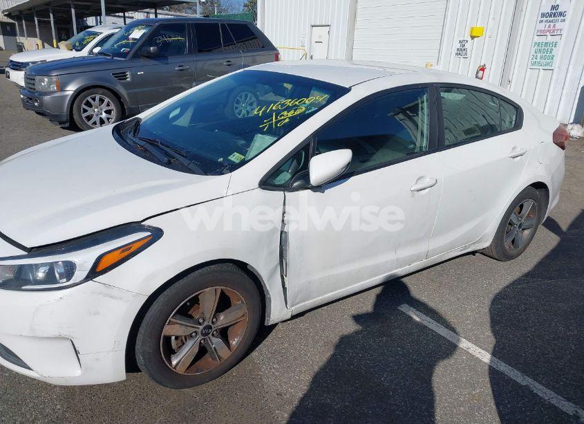 Photo 14 of 2018 Kia Forte LX (VIN 3KPFL4A7XJE246034)