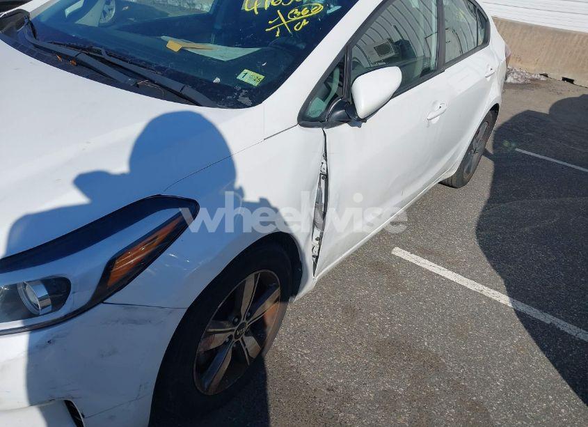 Photo 18 of 2018 Kia Forte LX (VIN 3KPFL4A7XJE246034)