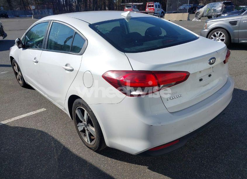 Photo 3 of 2018 Kia Forte LX (VIN 3KPFL4A7XJE246034)