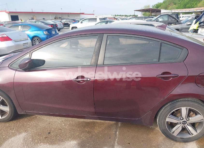 Photo 14 of 2018 Kia Forte LX (VIN 3KPFL4A7XJE251024)