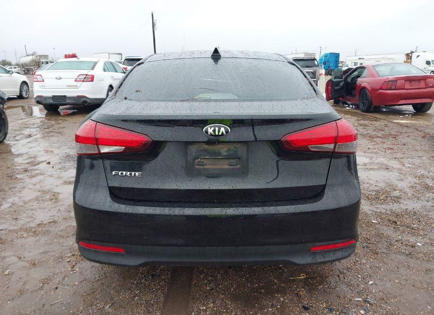 Photo 16 of 2018 Kia Forte LX (VIN 3KPFL4A7XJE255431)