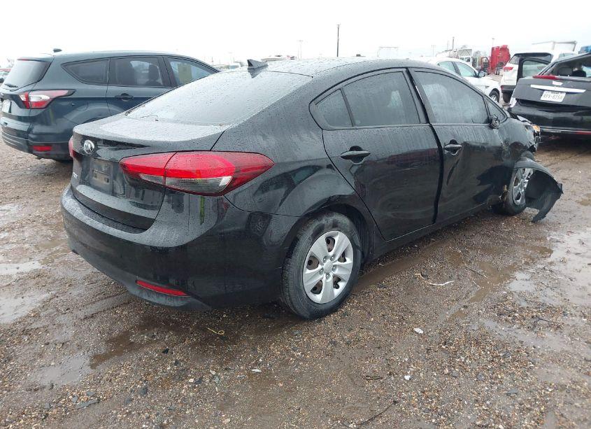 Photo 4 of 2018 Kia Forte LX (VIN 3KPFL4A7XJE255431)