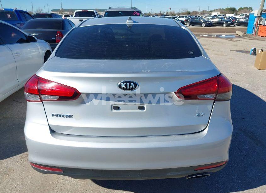 Photo 16 of 2017 Kia Forte EX (VIN 3KPFL4A84HE055468)